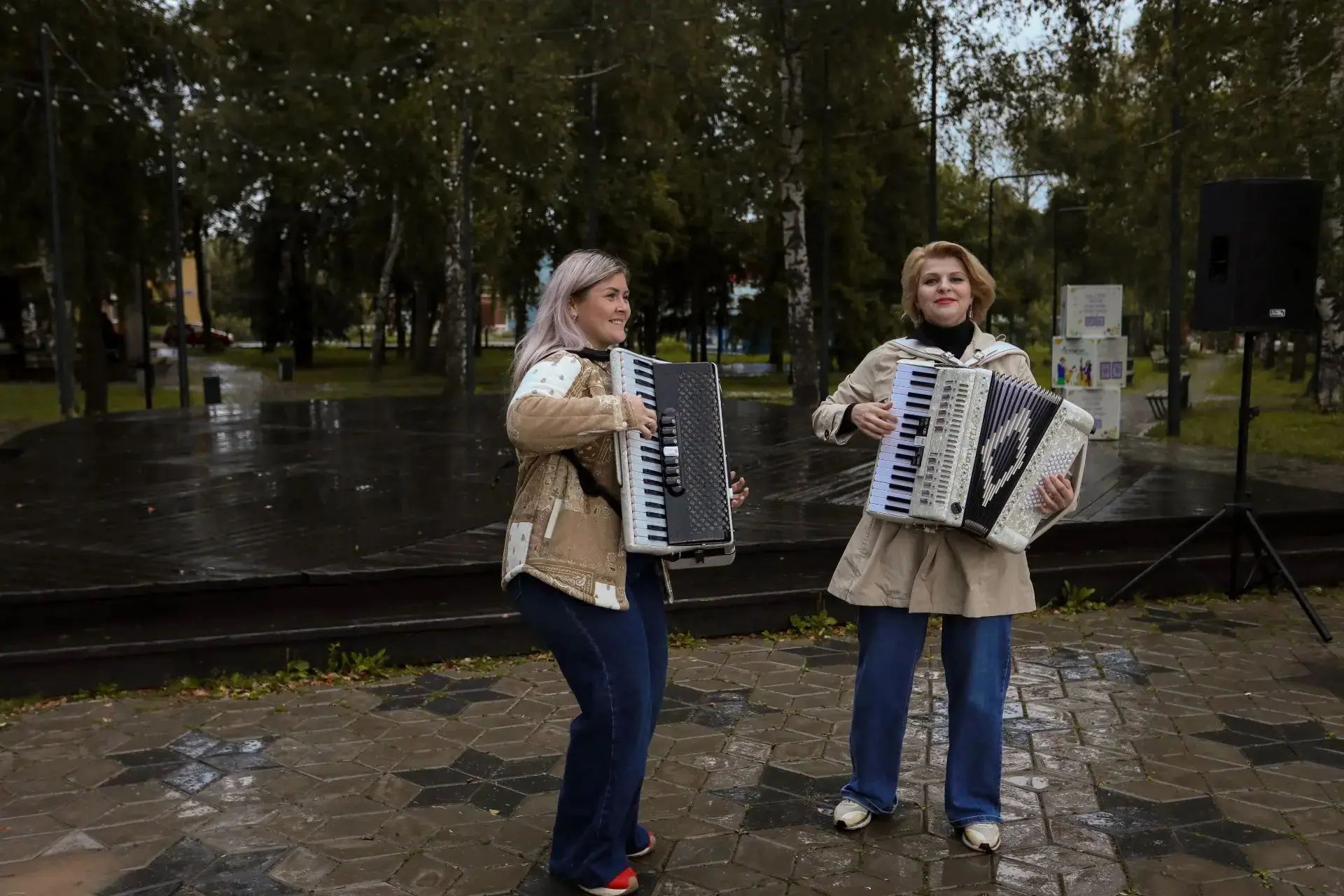 Даже дождь не заглушил звуки аккордеона: в Бугульме прошёл музыкальный вечер