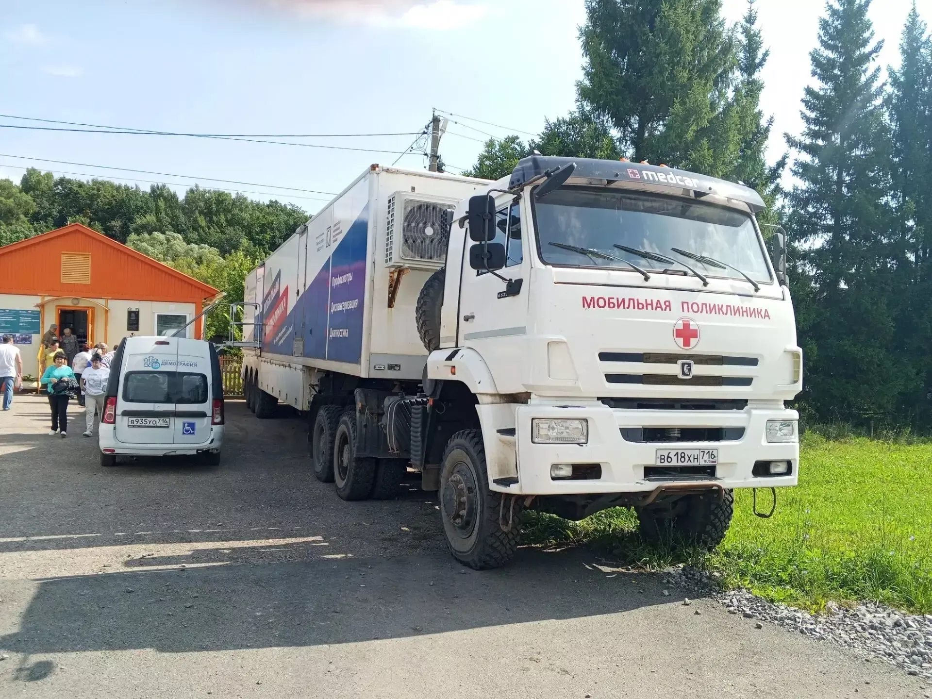 Мобильная поликлиника работает в деревне Зеленая Роща Бугульминского района