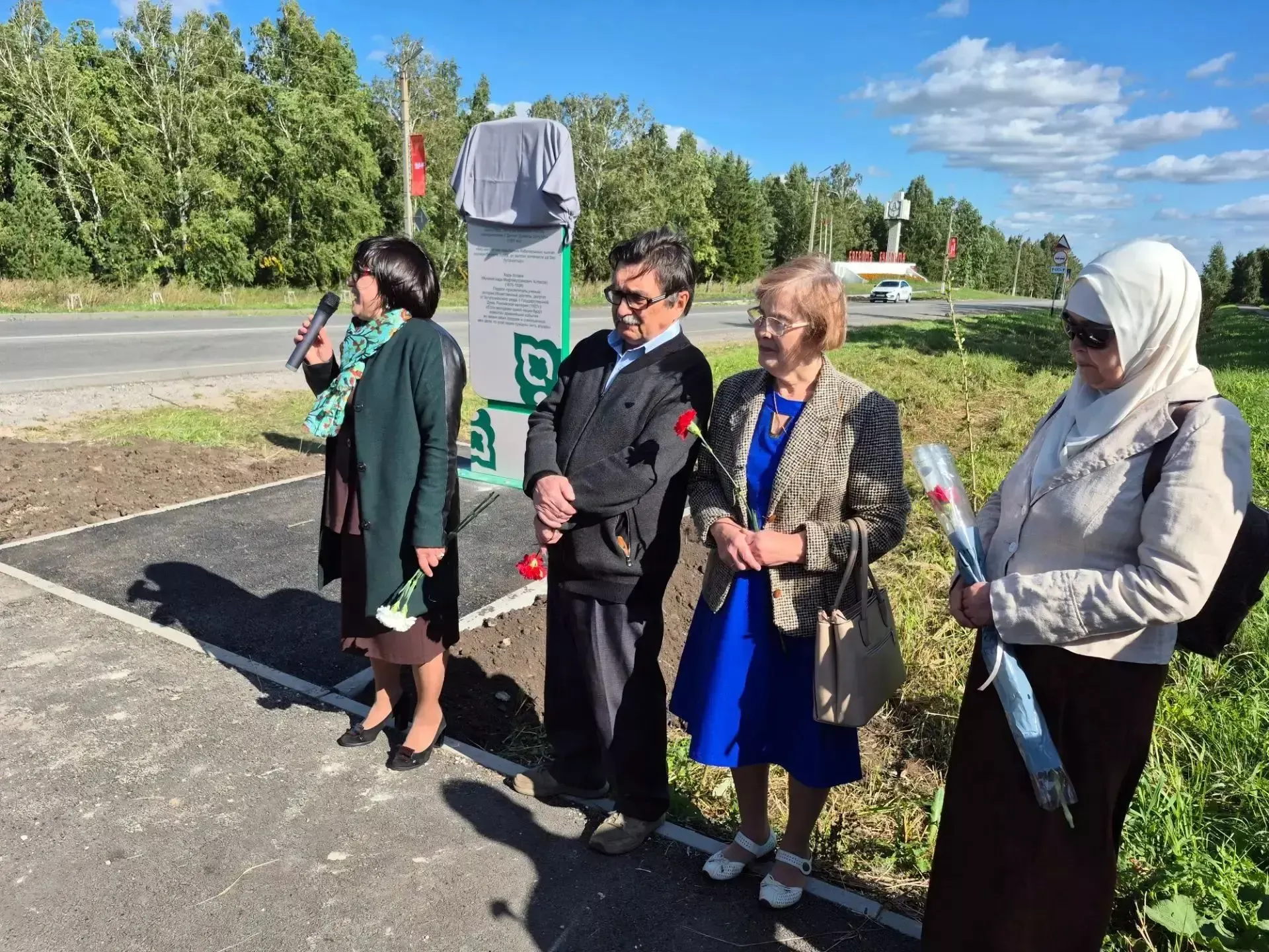 В Бугульме открыли стелу в честь просветителя Хади Атласи