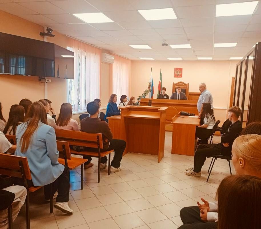 Бөгелмә студентлары суд процессын реконструкцияләүдә катнаштылар