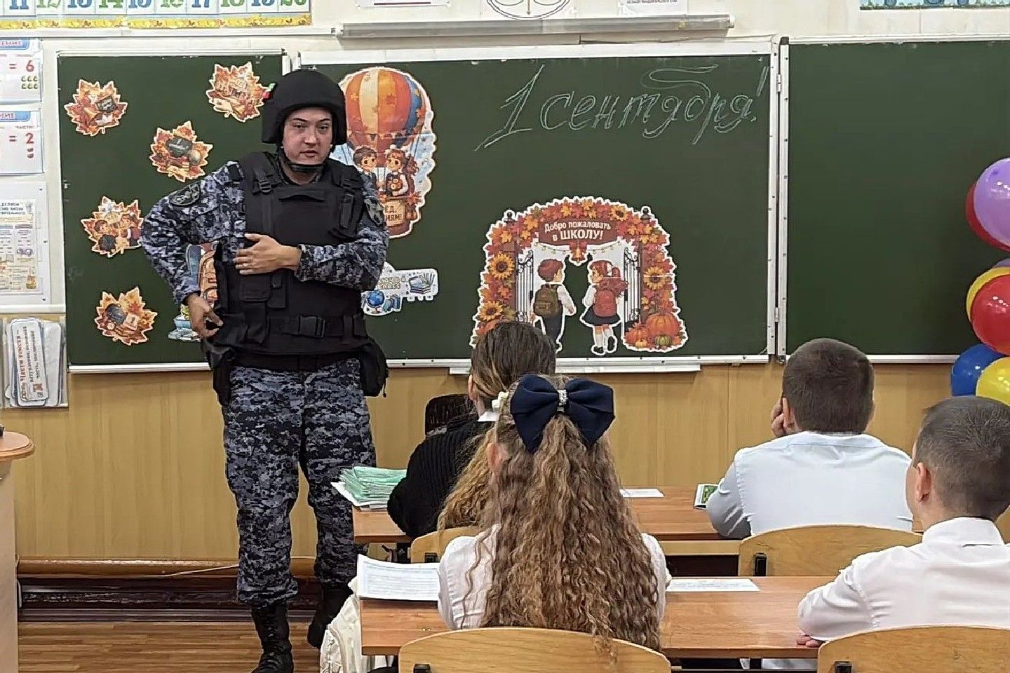 В Бугульме росгвардейцы провели уроки мужества для школьников