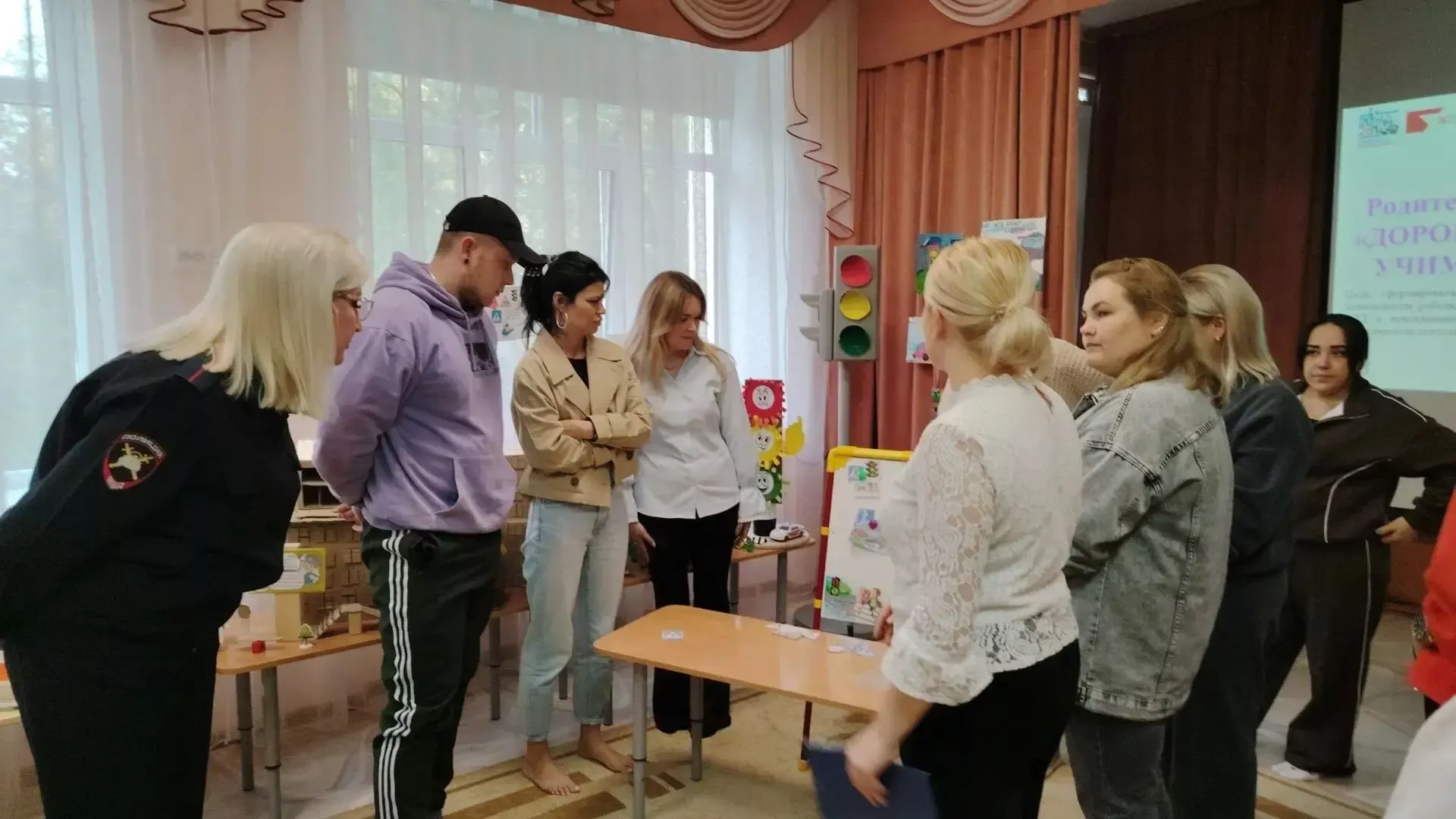 В детском саду №6 «Дюймовочка» Бугульмы прошло родительское собрание по безопасности на дорогах