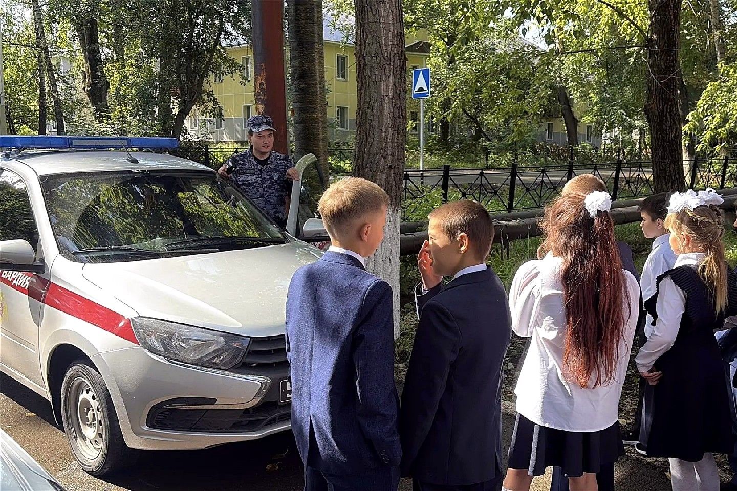 Бөгелмә укучыларына батырлык дәресләре үткәрделәр