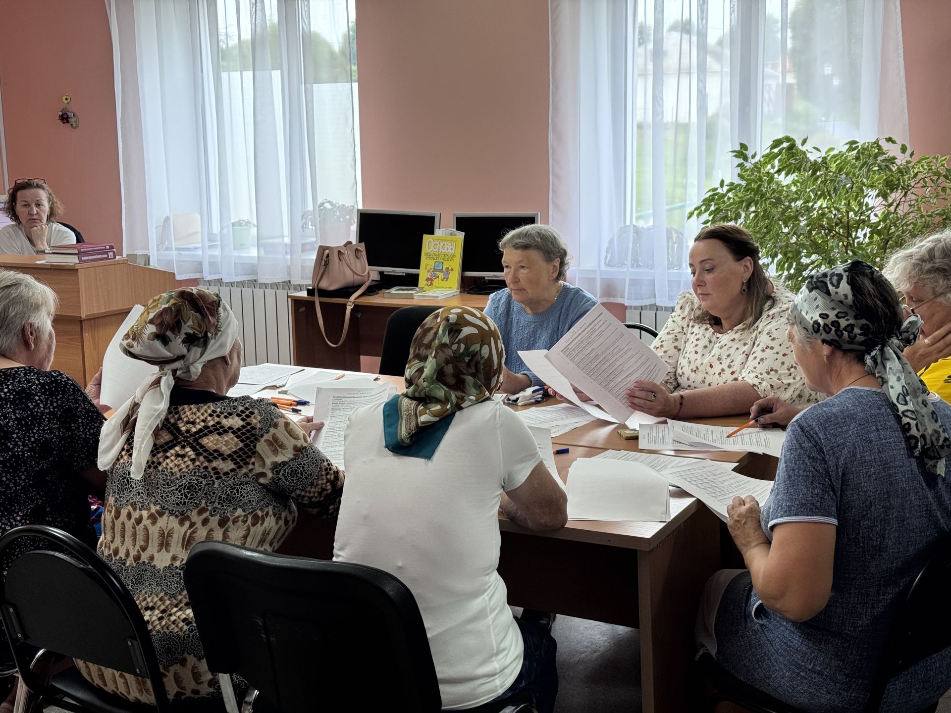 В Спасском сельском поселении приступили к обновлению памятника воинам-сельчанам