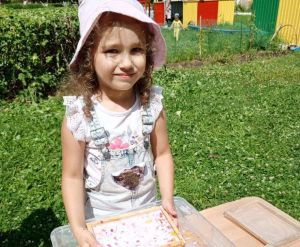 Воспитанники бугульминского детского сада превратили макулатуру в бумагу