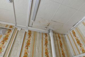 В Бугульме зафиксированы сообщения о протекании кровель в нескольких домах
