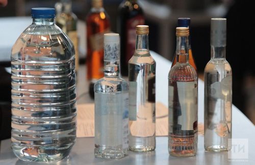 Бөгелмәледә маркировкасыз сигез литр спиртлы эчемлек тапканнар