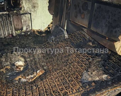 Бөгелмәдәге күпкатлы йортта янгында ир-ат һәм хатын-кыз һәлак булган.