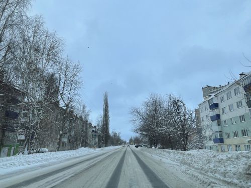 Сегодня в Бугульме слабый снег и облачность