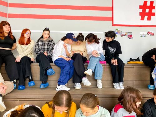 В пространстве Первых встречали школьников одной из школ города