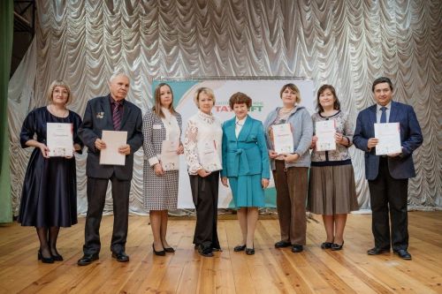 Одаренных школьников Бугульмы и их наставников наградили за особые достижения