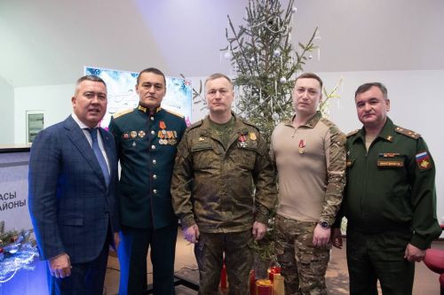 Бугульминские военнослужащие награждены Орденом мужества и медалью имени Георгия Жукова