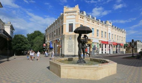 Бронирование отелей в Феодосии  через Озон