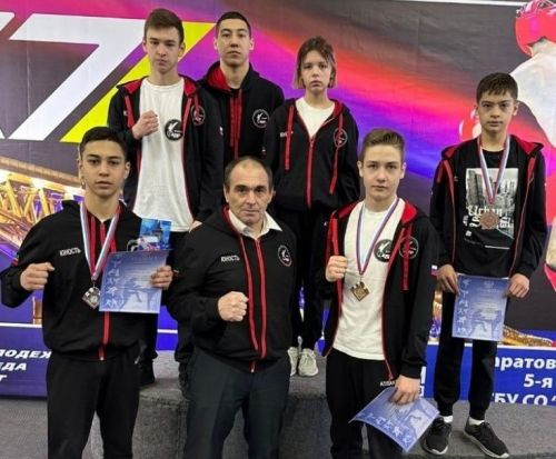 Бугульминцы привезли с чемпионата по кикбоксингу полный комплект наград