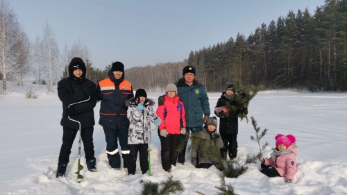 Юные бугульминцы помогли зимующей краснокнижной рыбе
