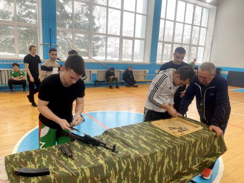 В БСТК проводится месячник мероприятий по военно-патриотическому воспитанию