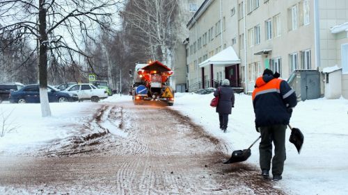 Сегодня в Бугульме пасмурно, слабый снег