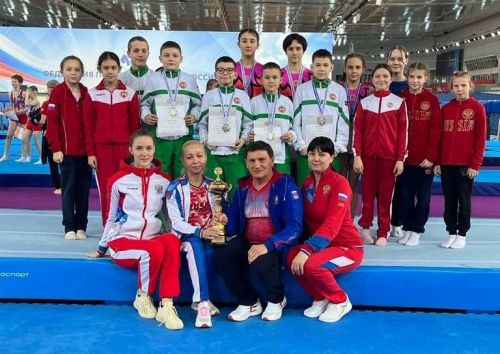 Команда спортсменов из Бугульмы вернулась с Первенства России по прыжкам на батуте