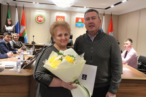 На заседании медсовета Бугульминской ЦРБ наградили отличившихся сотрудников