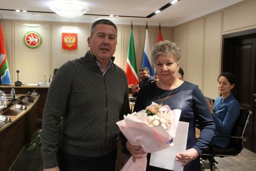 На заседании медсовета Бугульминской ЦРБ наградили отличившихся сотрудников