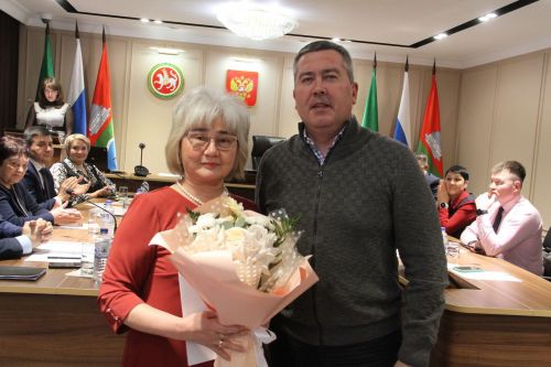 На заседании медсовета Бугульминской ЦРБ наградили отличившихся сотрудников