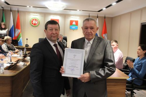 На заседании медсовета Бугульминской ЦРБ наградили отличившихся сотрудников