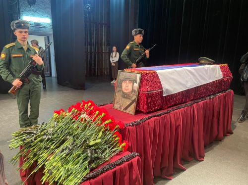 Жители Бугульмы проводили в последний путь погибшего на СВО старшего матроса