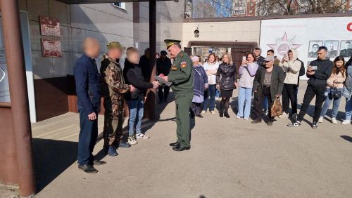 Три добровольца из Бугульмы направились в зону СВО