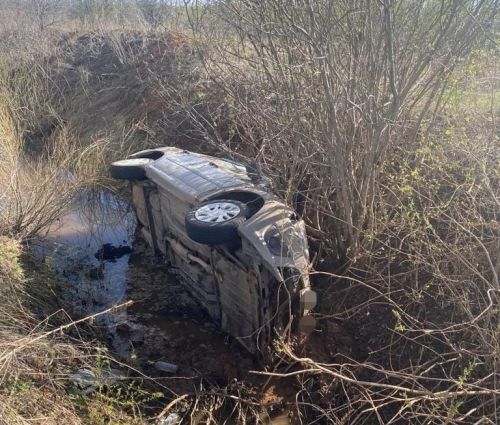 Недалеко от аэропорта Бугульмы водитель улетел в кювет