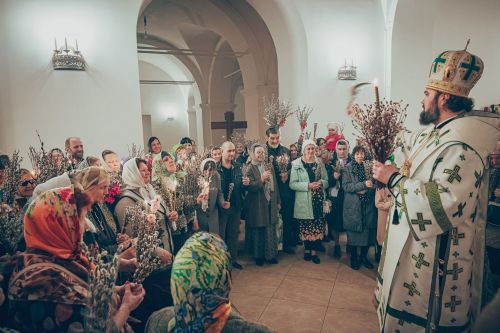 В канун Вербного Воскресенья в монастыре Бугульмы совершили Всенощное бдение
