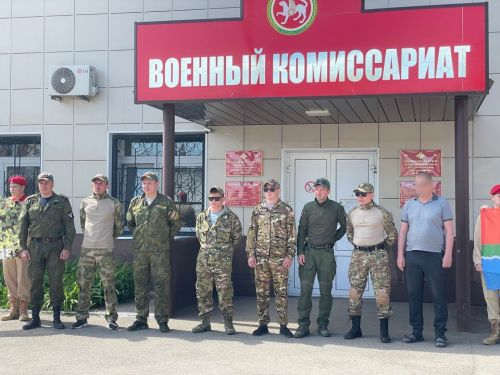 Мобилизованные из Бугульмы после отпуска уехали в зону СВО