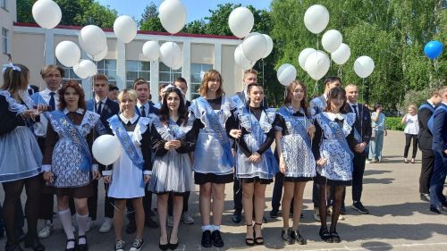 Для школьников Бугульминского района прозвенел последний звонок