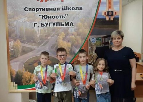 Бугульминцы привезли медали с серии шахматных турниров