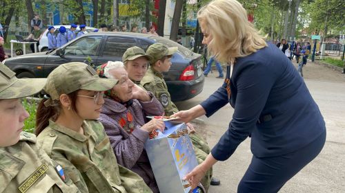 Долгожителей из Бугульмы поздравили с 9 Мая