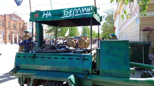 Бугульминцев бесплатно угостили солдатской кашей и чаем