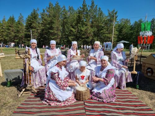 В Бугульме празднуют Сабантуй