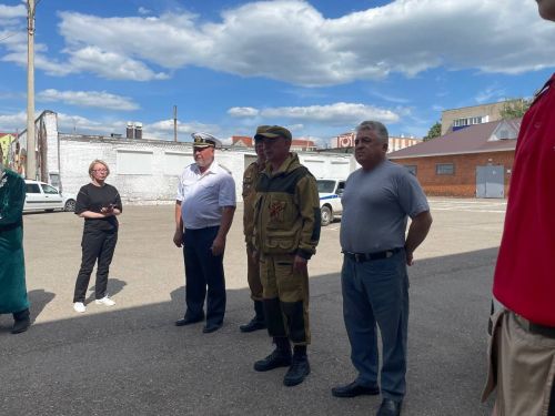 Добровольцев-контрактников из Бугульминского района торжественно проводили на службу