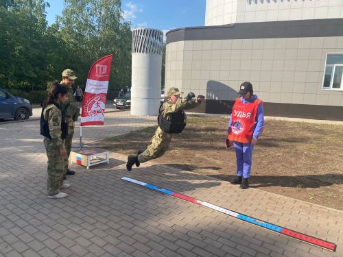 В Бугульме на площади Дворца молодежи Центром тестирования была организована площадка ГТО