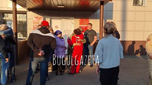 Сегодня в Бугульме состоялась отправка троих добровольцев