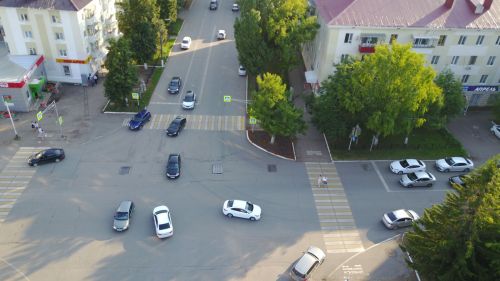Бугульминцам напомнили о правилах поведения на дороге