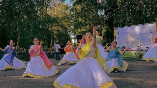 На центральной площади Бугульмы прошел концерт ко Дню независимости Индии