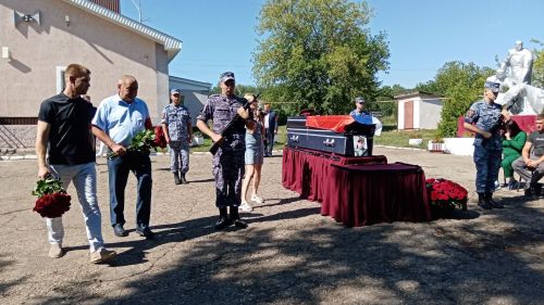 В Зеленой Роще проводили в последний путь Трепова Сергея, погибшего в СВО