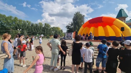 Женсовет Бугульмы помог собраться в школу ребятам из малоимущих и многодетных семей