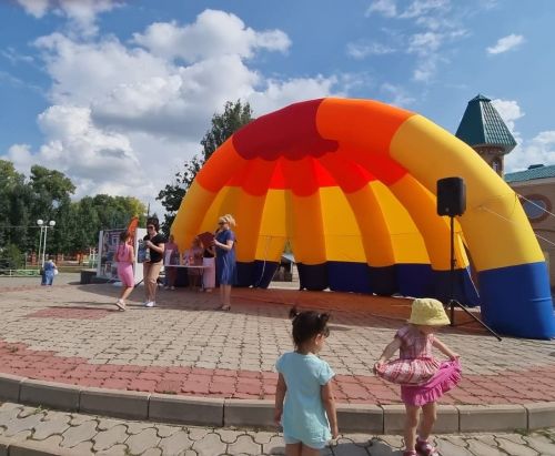 Женсовет Бугульмы помог собраться в школу ребятам из малоимущих и многодетных семей