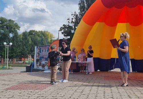 Женсовет Бугульмы помог собраться в школу ребятам из малоимущих и многодетных семей