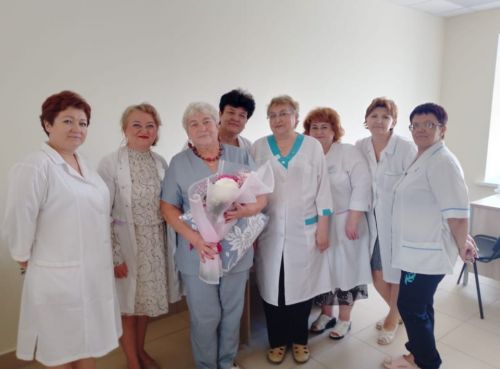 В Бугульме медицинская сестра со стажем в полвека отметила 65-летний юбилей