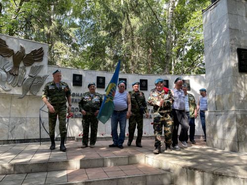 В Бугульме отмечают 93-ю годовщину с даты основания Воздушно-десантных войск