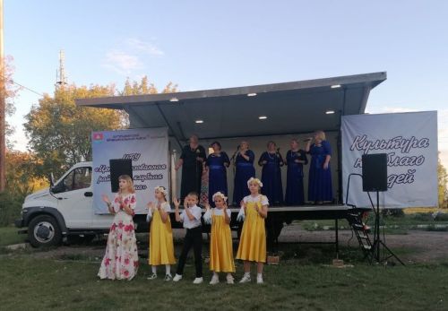 Автоклуб на колесах порадовал жителей поселка Подгорный Бугульминского района