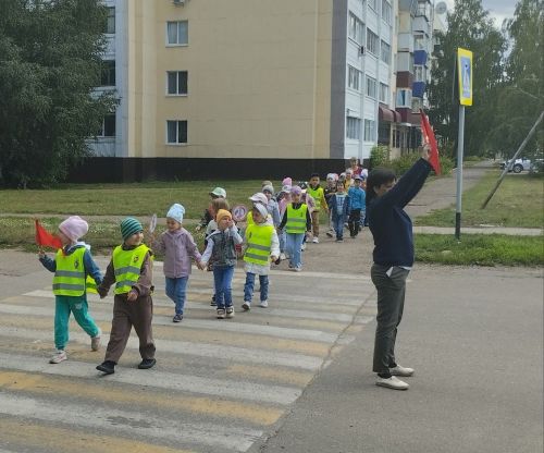 В детском саду Бугульмы прошла акция «Внимание - дети!»