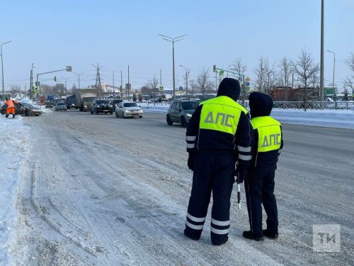 На дорогах Бугульминского района автоинспекторы дежурят в усиленном режиме из-за непогоды